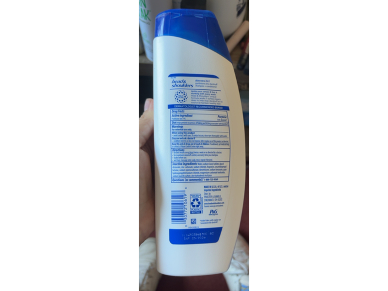 Head & Shoulders 2-In-1 Soothing Relief Anti Dandruff Shampoo + Conditioner, Aloe Vera, 12 fl oz/370 mL