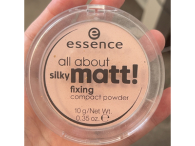 Essence All About Silky Matt Fixing Compact Powder, 10 Translucent