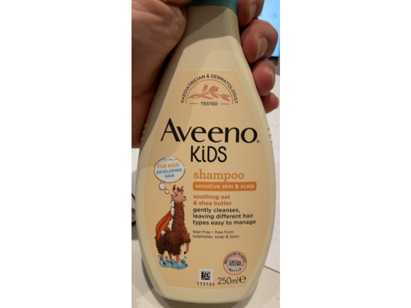 Aveeno Gently Cleanses Kids Shampoo, Soothing Oat & Shea Butter, 250 mL
