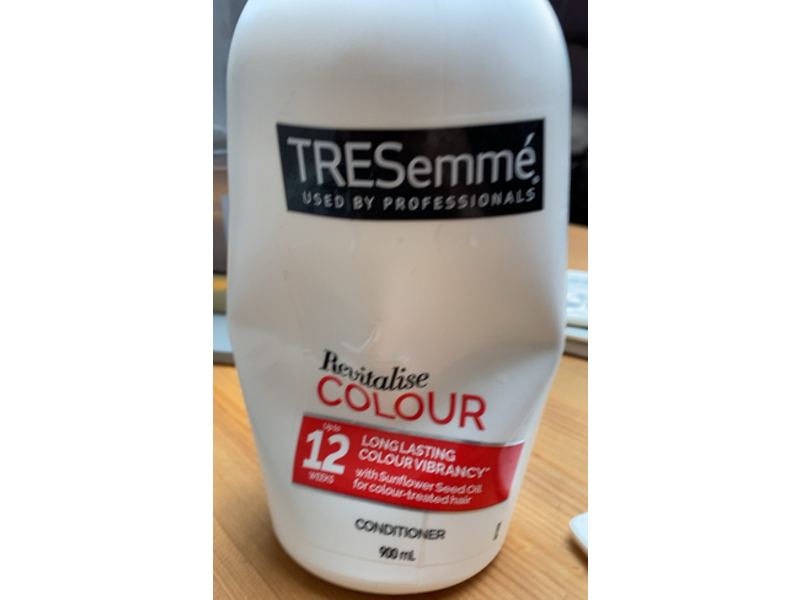 Tresemme Revitalise Colour Conditoner, Sunflower Seed Oil, 900 mL
