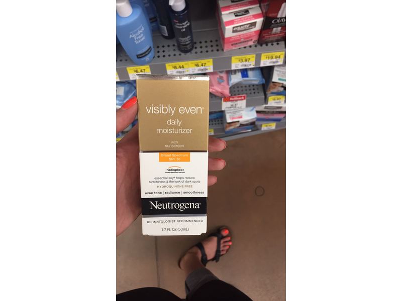 Neutrogena Visibly Daily Moisturizer, SPF 30, 1.7 fl oz/50 mL
