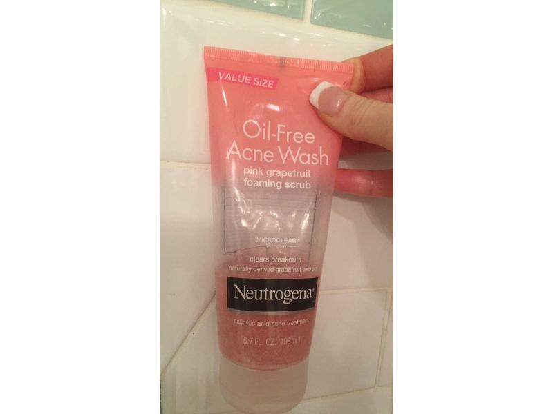 Neutrogena Oil-Free Acne Wash Scrub, Pink Grapefruit, Value Size, 6.7 Ounce