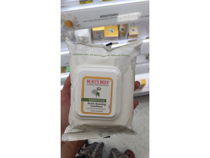 Burt's Bees Sensitive Facial Cleansing Towelettes with Cotton Extract, 30 Count