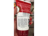 L'Oreal Paris RevitaLift Radiant Smoothing Cream Cleanser, 5 Fl Oz. Total. - thumbnail 3